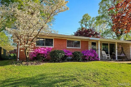 49 Bedford Dr, Belleville, IL, 62226-5709 | Card Image
