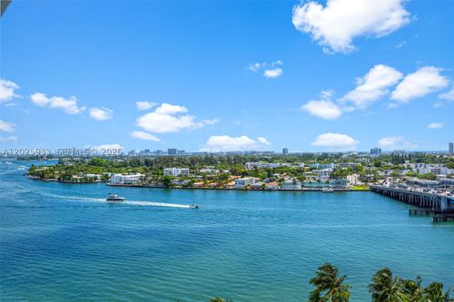 15m-1865 79th Street Cswy, North Bay Village, FL, 33141-4213 | Card Image