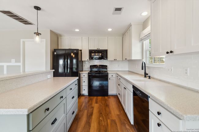 3528 Hamilton Pl, House other with 5 bedrooms, 3 bathrooms and null parking in Schertz TX | Image 17