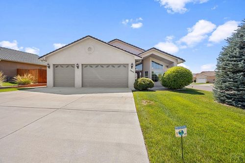 1003 Olivecrest Dr, Pueblo, CO, 81005-2728 | Card Image