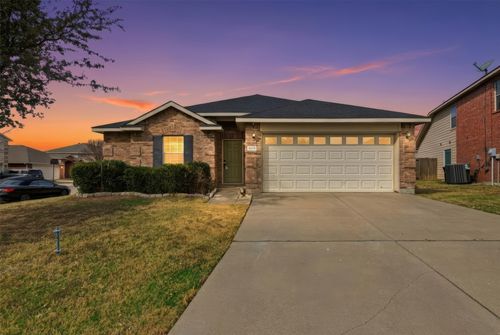 1613 Grassy View Dr, Fort Worth, TX, 76177-7553 | Card Image