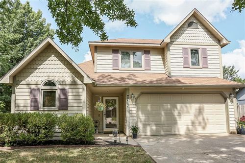 2717 Fenwick Rd, Lawrence, KS, 66046-5462 | Card Image