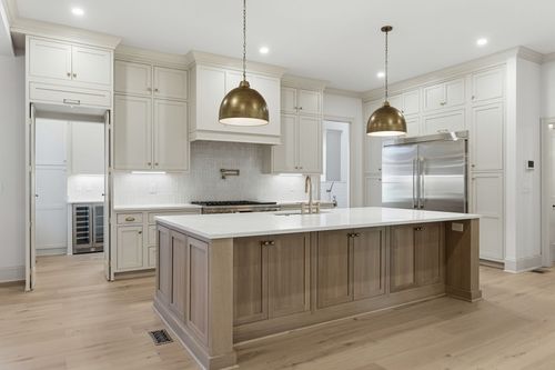 531 Midway Cir, Brentwood, TN, 37027-5178 | Card Image