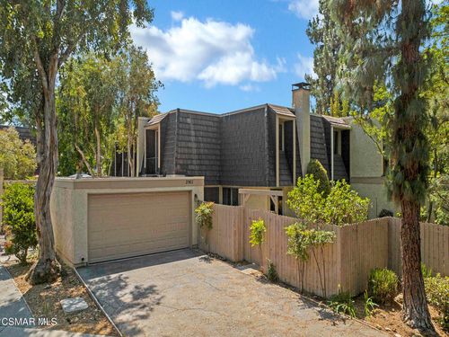 2965 Dogwood Cir, Thousand Oaks, CA, 91360-6307 | Card Image