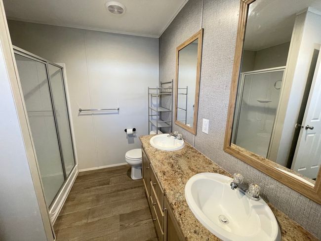 900 Quail Run, House other with 3 bedrooms, 2 bathrooms and null parking in Seven Points TX | Image 11
