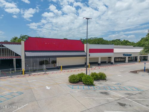 109 N Cleveland Ave, Long Beach, MS, 39560-4713 | Card Image