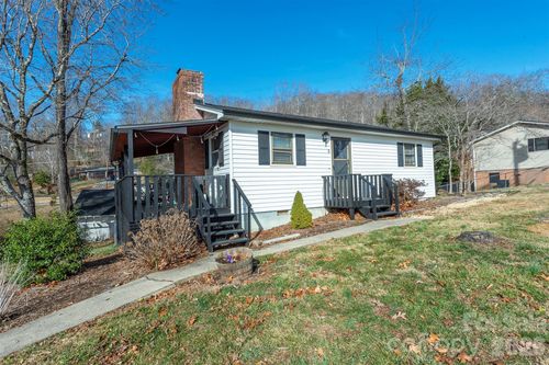 5 Three J Ln, Swannanoa, NC, 28778-2643 | Card Image