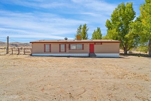 613 Pete Hendrichs Rd, Yerington, NV, 89447-9705 | Card Image