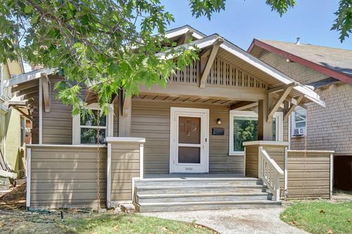 3161 T St, Sacramento, CA, 95816-7031 | Card Image