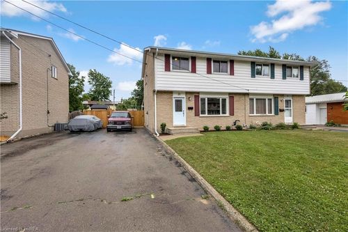 31 Parkview Hts, Aylmer, ON, N5H2J9 | Card Image