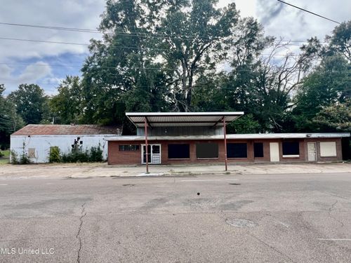 38 E Franklin St, Natchez, MS, 39120-3664 | Card Image