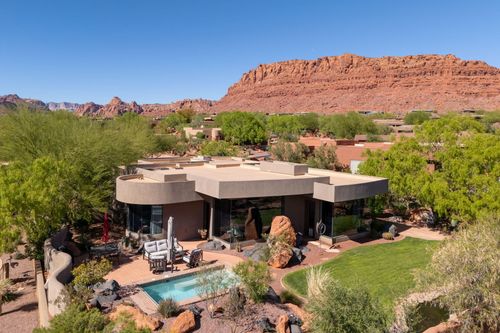 85-2331 W Entrada Trl, St. George, UT, 84770-6727 | Card Image