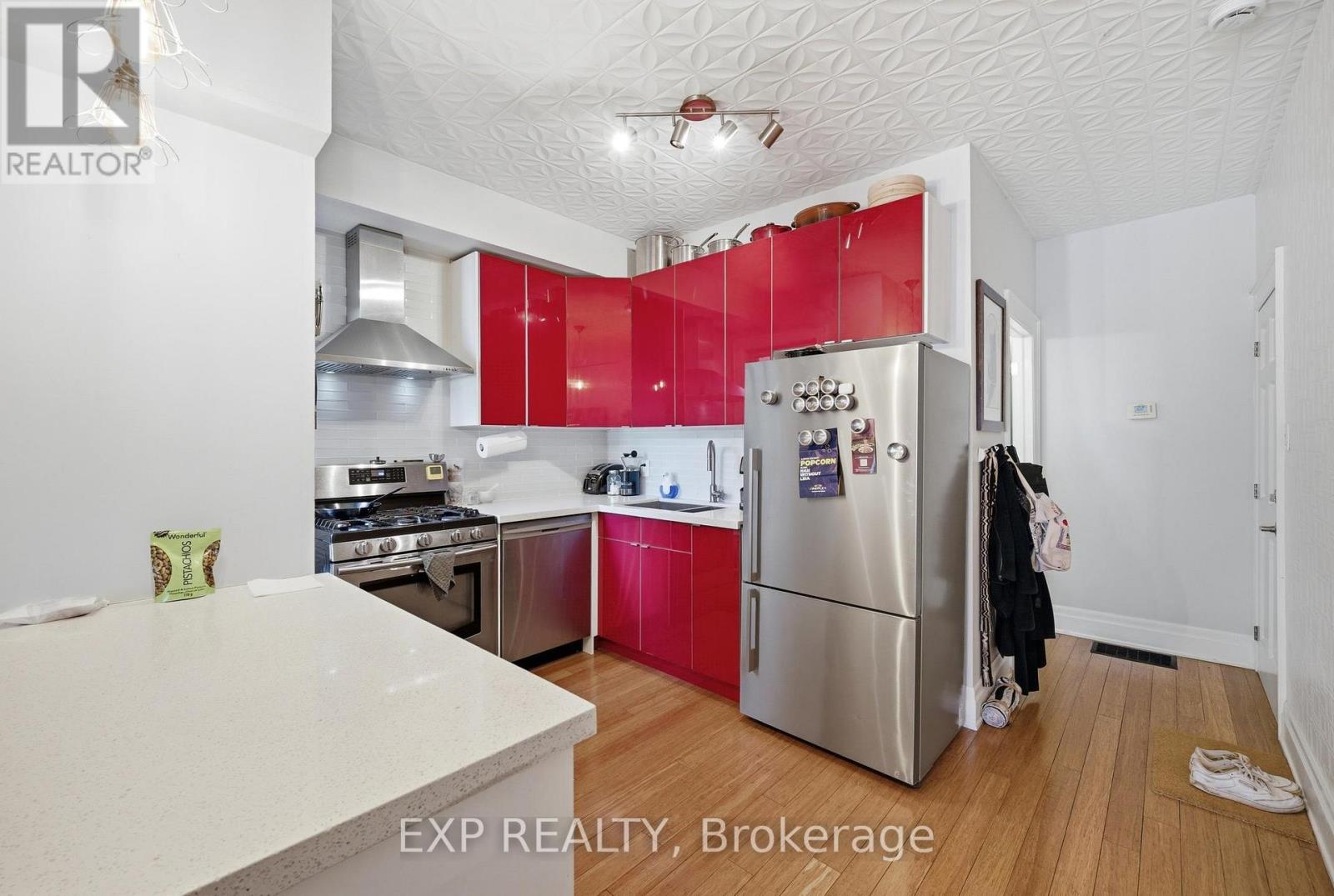 Residential Income in Toronto (Palmerston-Little Italy) 4