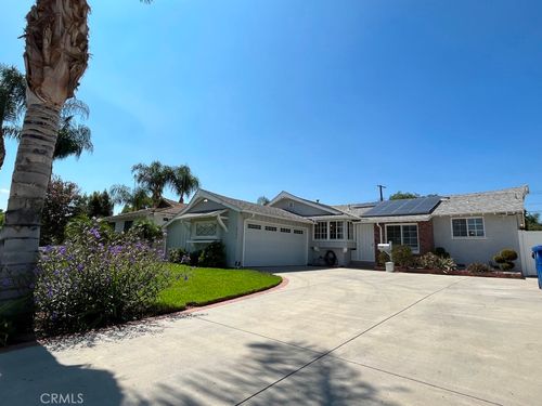 8541 Tunney Ave, Northridge, CA, 91324-4154 | Card Image