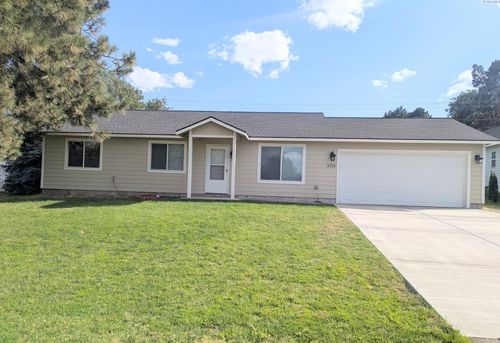 5715 W Victoria Ave, Kennewick, WA, 99336 | Card Image