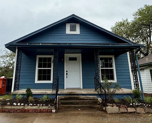 1617 W Main St, Collinsville, OK, 74021-2812 | Card Image