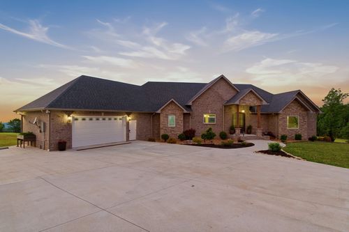 577 Box House Rd, Belvidere, TN, 37306-1104 | Card Image