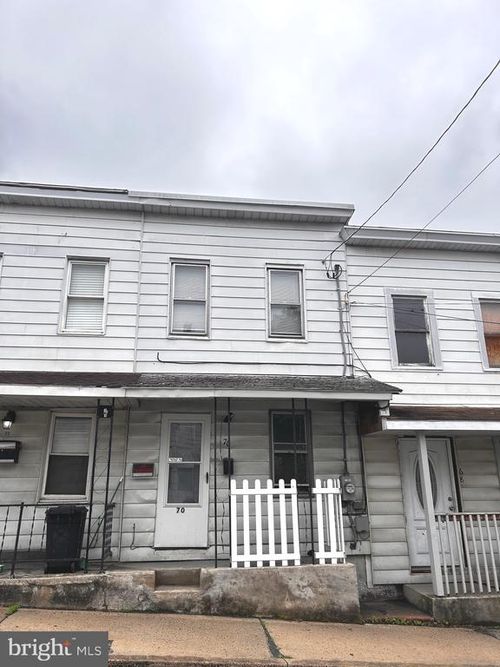 70 1st St, COALDALE, PA, 18218-1301 | Card Image