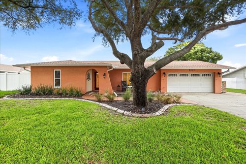 8805 Kenwood Rd, SEMINOLE, FL, 33777-3119 | Card Image