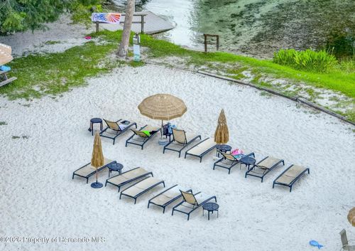 7032 River Run Blvd, WEEKI WACHEE, FL, 34607-4051 | Card Image