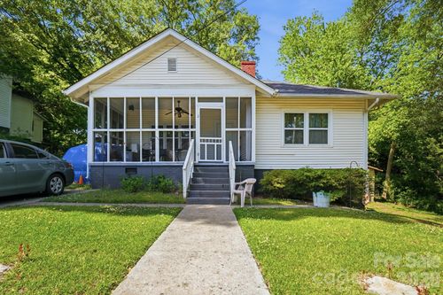 1018 W 5th Ave, Gastonia, NC, 28052-3911 | Card Image