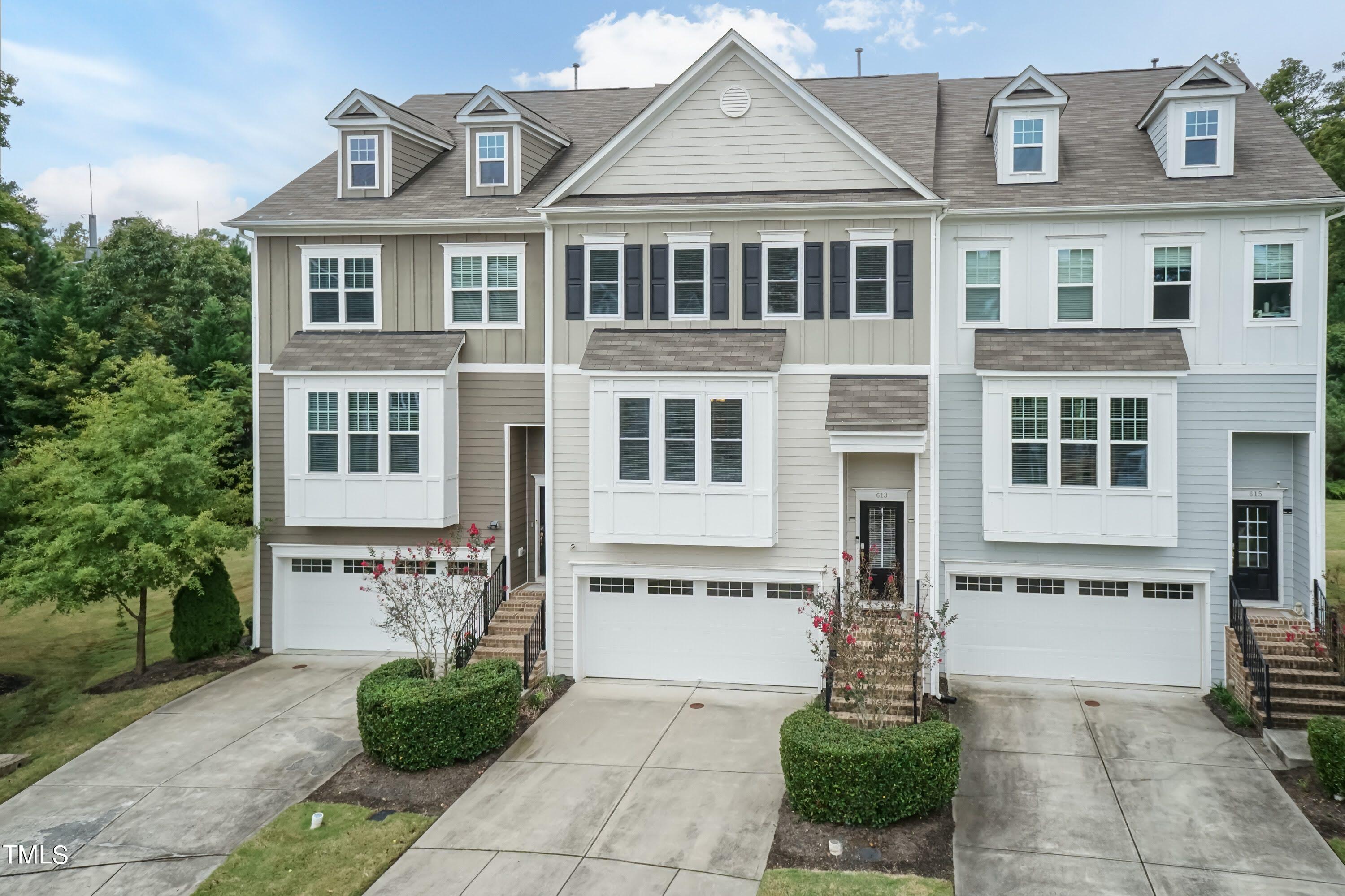 Edgewater Ridge Ct, Apex, NC 27523