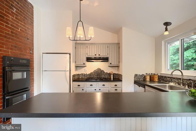 927 Cromwell Bridge Rd, House other with 3 bedrooms, 3 bathrooms and null parking in TOWSON MD | Image 11