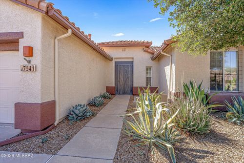 7541 W Wandering Coyote Dr, Tucson, AZ, 85743-5232 | Card Image