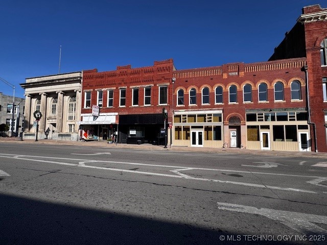 9 Main St, Ardmore, OK 73401-7008