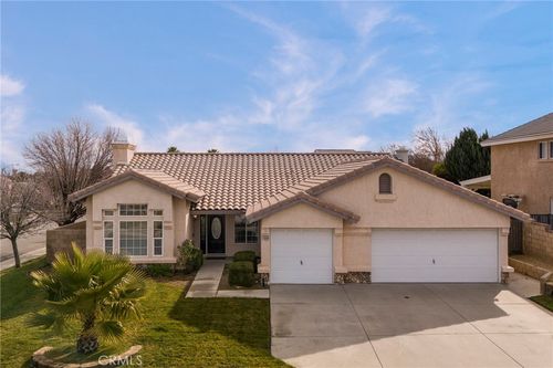 40508 Fieldcrest Ln, Palmdale, CA, 93551-5325 | Card Image