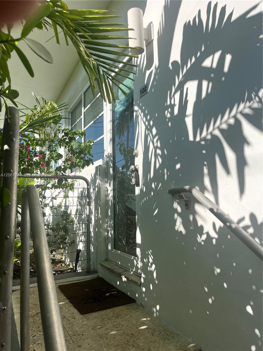 Residential Lease in Miami Beach 4