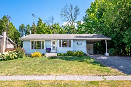 28 Hickory St, Ingleside, ON, K0C1M0 | Card Image