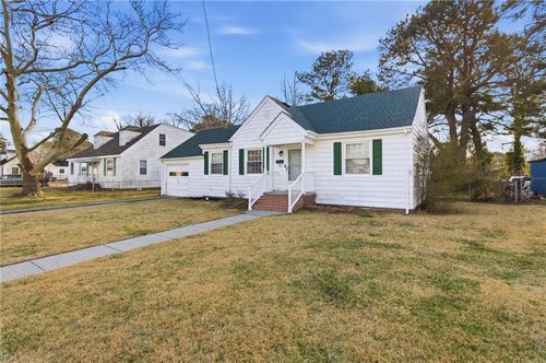 42 Chatham Rd, Portsmouth, VA, 23702-1841 | Card Image