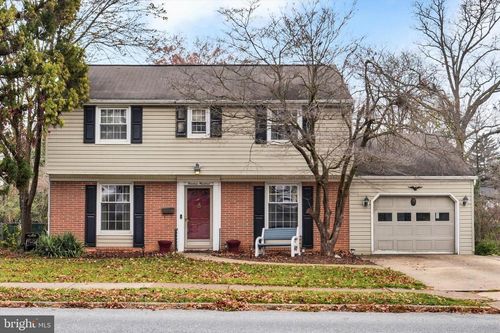 1400 Lowther Rd, CAMP HILL, PA, 17011-7536 | Card Image