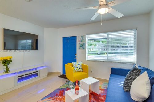 412 Ne 4th Ave, Hallandale Beach, FL, 33009-3468 | Card Image