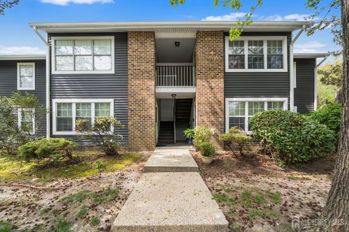 8 Lafayette Ct, North Brunswick, NJ, 08902-3501 | Card Image