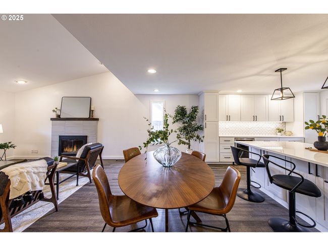 2677 Chad Dr, House other with 3 bedrooms, 2 bathrooms and 2 parking in Eugene OR | Image 11