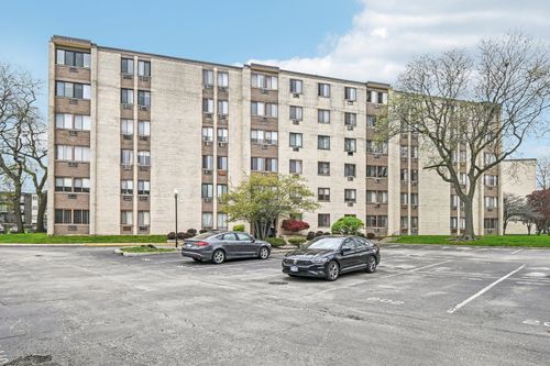 306-9740 S Pulaski Rd, Oak Lawn, IL, 60453-3330 | Card Image
