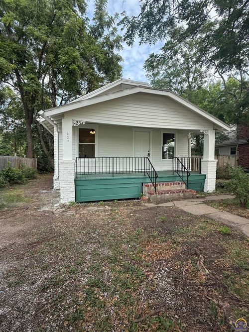 324 Sw Macvicar Ave, Topeka, KS, 66606-1307 | Card Image
