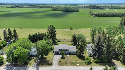 1813 2 Ave, Dickson, AB, T4G0K9 | Card Image
