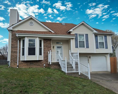 813 Rocky Mountain Pkwy, Antioch, TN, 37013-1783 | Card Image