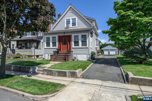 716 4th St, Lyndhurst, NJ, 07071-3204 | Card Image