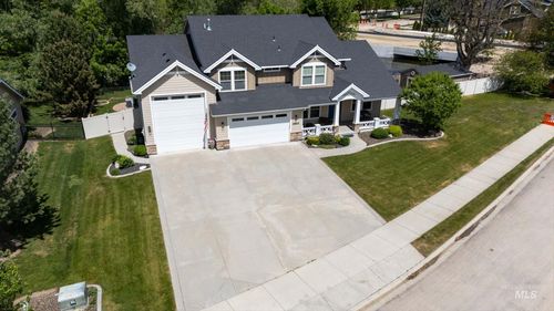 4868 W Rosslare Ct, Eagle, ID, 83616-5573 | Card Image