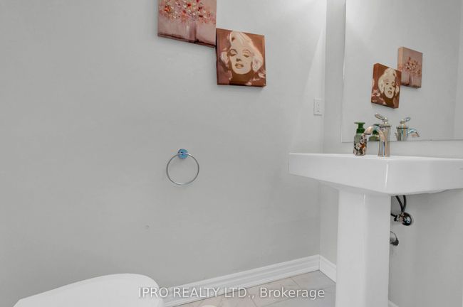 80 Inverary Cres, House attached with 4 bedrooms, 4 bathrooms and 1 parking in Vaughan ON | Image 12
