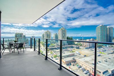 1108 - 1588 Johnston Rd, Condo with 2 bedrooms, 2 bathrooms and 1 parking in White Rock BC | Image 3