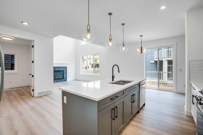 27 Heritage Close, House other with 3 bedrooms, 3 bathrooms and 3 parking in Cochrane AB | Image 7