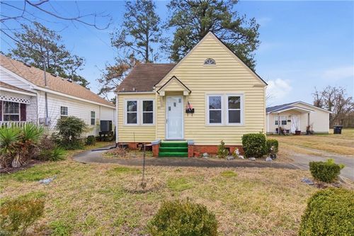 409 Perry St, Elizabeth City, NC, 27909-5629 | Card Image