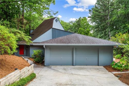 3863 Dundee Dr Ne, Roswell, GA, 30075-2606 | Card Image