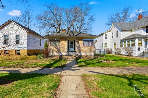 1055 S 4th Ave, Kankakee, IL, 60901-4922 | Card Image