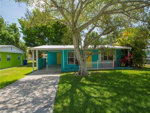 1630 6th Ave, Vero Beach, FL, 32960-5616 | Card Image